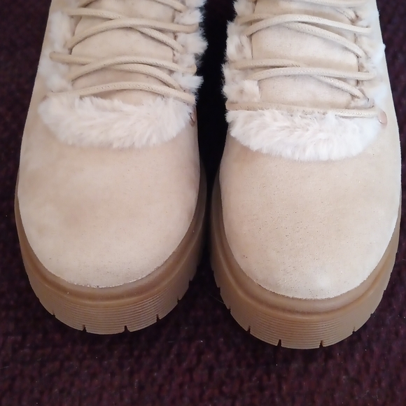 A New Day Women's Betsy Faux Fur Suede Hiking Boots  Size 7.5   NWOT - Picture 3 of 8